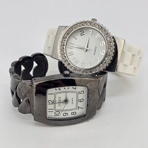 2X Women's Cuff Watch White Dial Black White Bracelet Band New Battery